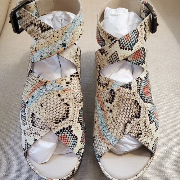 Matisse Runaway Wedge 8 - Picture 2 of 6